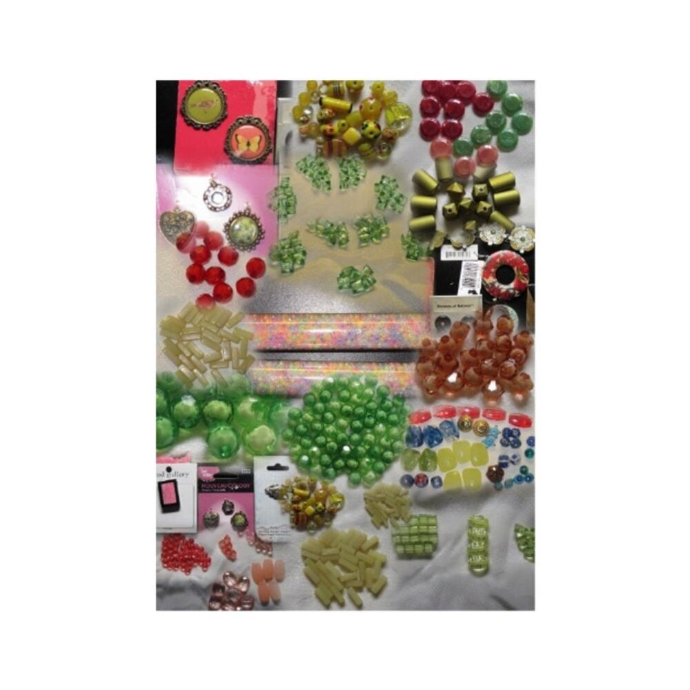 Beads, charms, and buttons DESTASH!